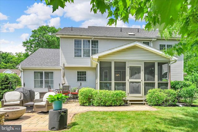 13 TALL OAKS DR, Pottsville, PA 17901