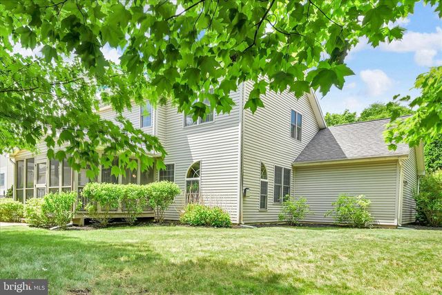 13 TALL OAKS DR, Pottsville, PA 17901