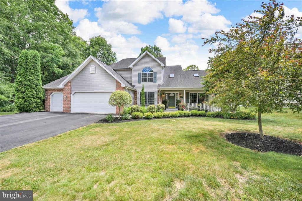 13 TALL OAKS DR, Pottsville, PA 17901