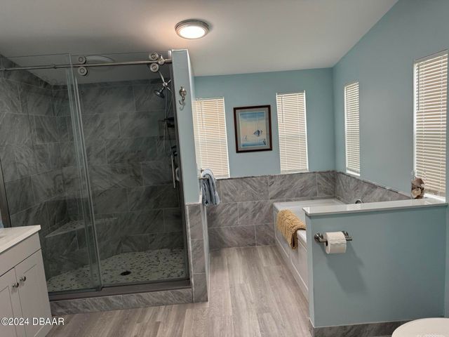 16 Golden Gate Circle, Port Orange, FL 32129