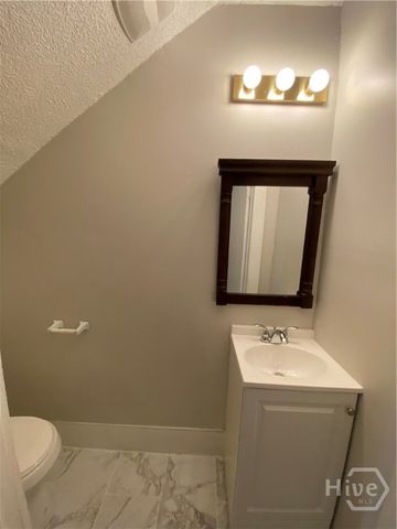 516 W 38th Street, Savannah, GA 31415