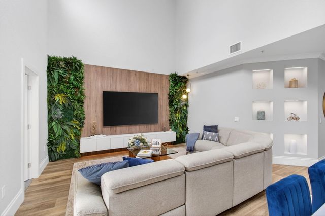 1942 NE 6th Street C, Deerfield Beach, FL 33441