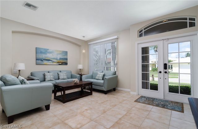 121 June CT, Marco Island, FL 34145