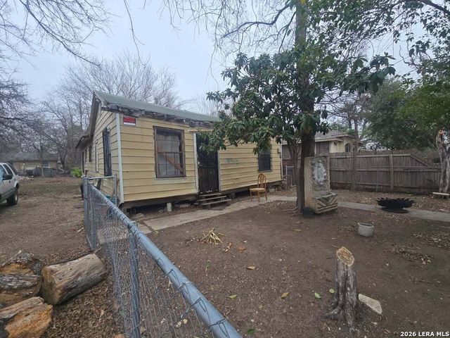 520 S San Bernardo, San Antonio, TX 78237