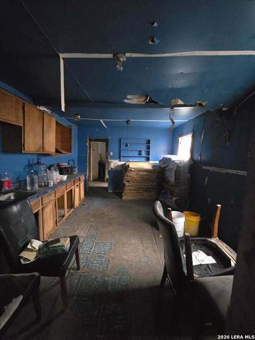 520 S San Bernardo, San Antonio, TX 78237