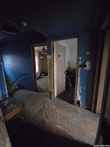 520 S San Bernardo, San Antonio, TX 78237