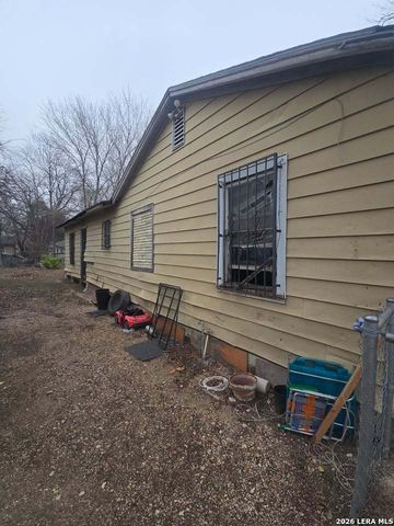 520 S San Bernardo, San Antonio, TX 78237