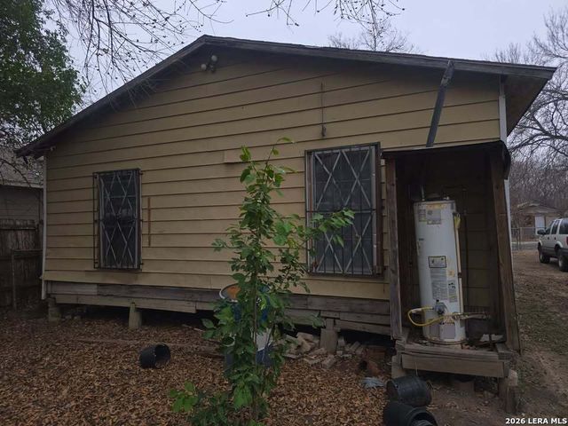 520 S San Bernardo, San Antonio, TX 78237