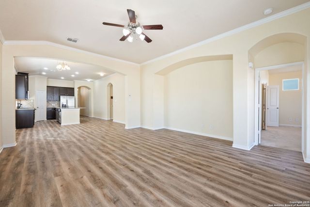 11339 Oaks Hike, San Antonio, TX 78245