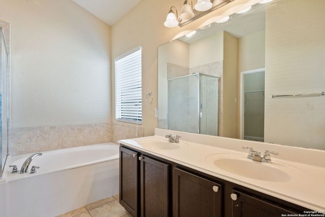 11339 Oaks Hike, San Antonio, TX 78245