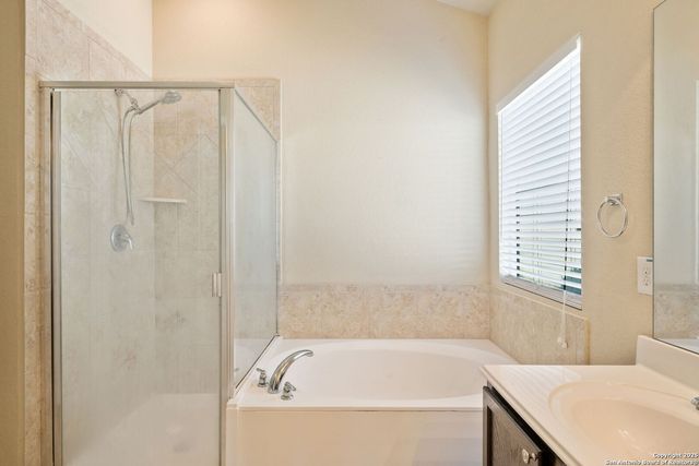 11339 Oaks Hike, San Antonio, TX 78245