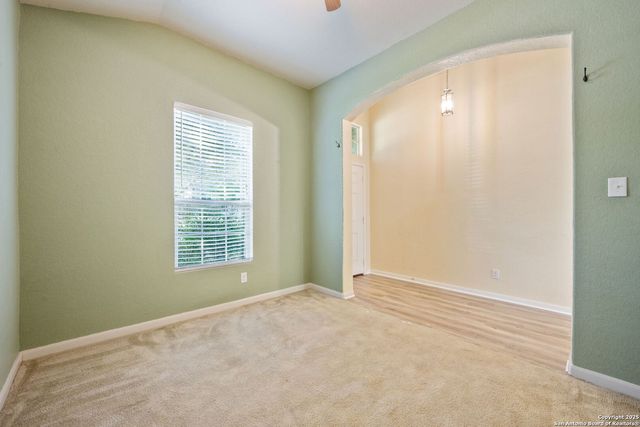 11339 Oaks Hike, San Antonio, TX 78245