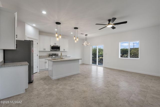 1847 Silver Court, Rio Rico, AZ 85648