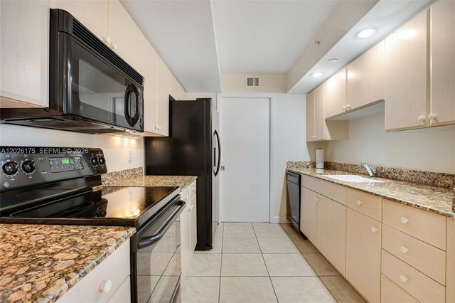 6917 Collins Ave 1608, Miami Beach, FL 33141