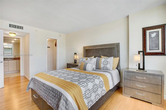 6917 Collins Ave 1608, Miami Beach, FL 33141