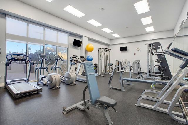 6917 Collins Ave 1608, Miami Beach, FL 33141