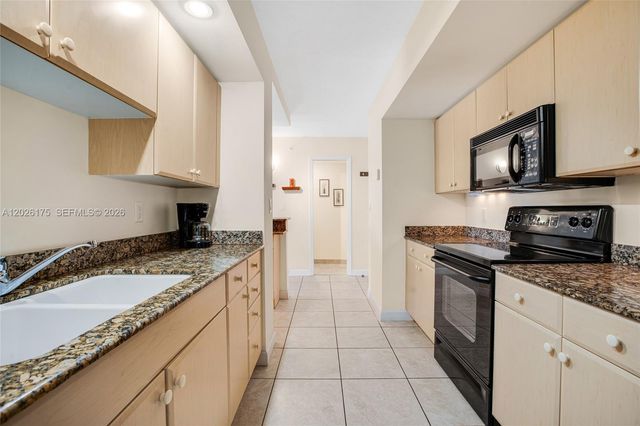 6917 Collins Ave 1608, Miami Beach, FL 33141
