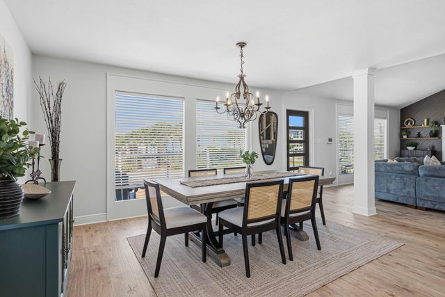 8147 White Sands Boulevard, Navarre, FL 32566