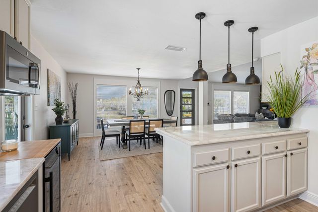 8147 White Sands Boulevard, Navarre, FL 32566