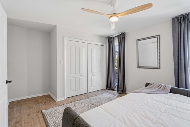 8147 White Sands Boulevard, Navarre, FL 32566