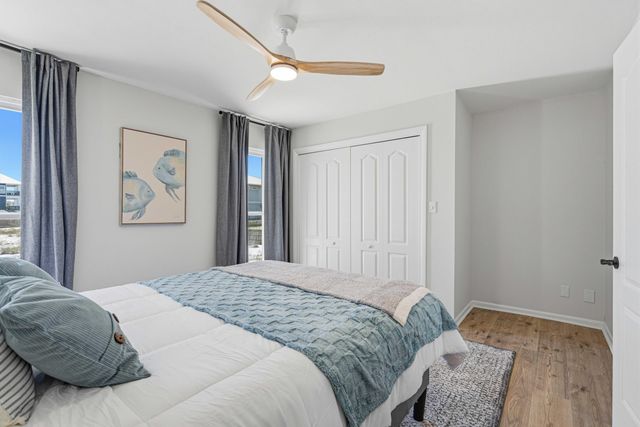 8147 White Sands Boulevard, Navarre, FL 32566