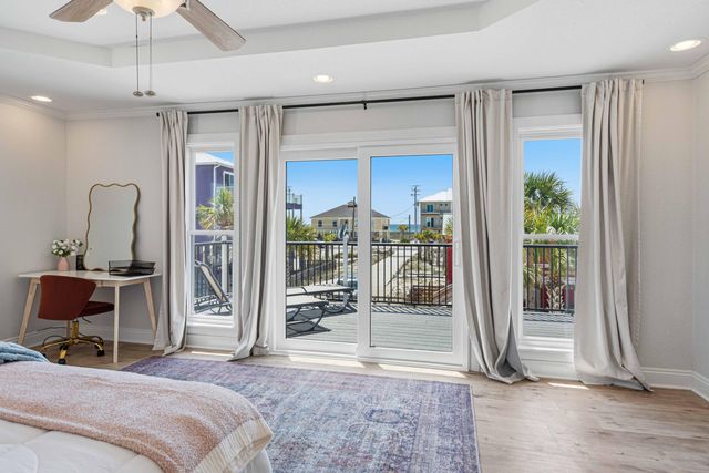 8147 White Sands Boulevard, Navarre, FL 32566
