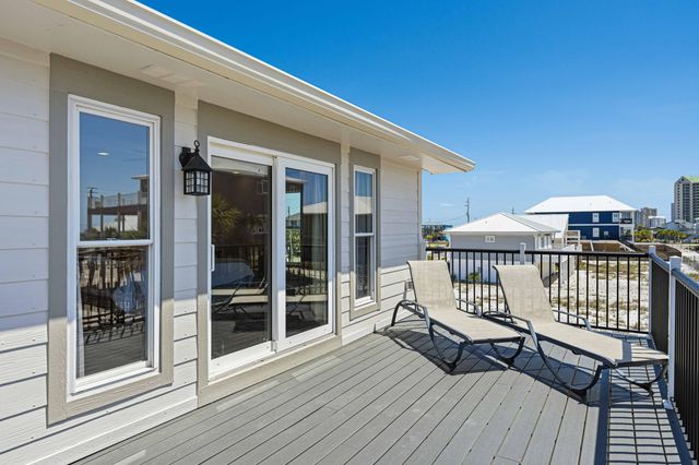 8147 White Sands Boulevard, Navarre, FL 32566