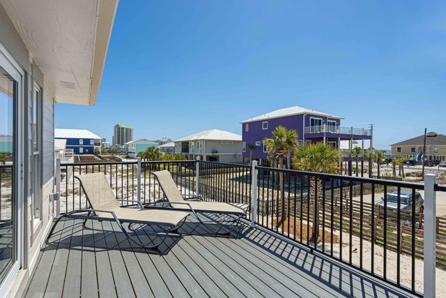 8147 White Sands Boulevard, Navarre, FL 32566