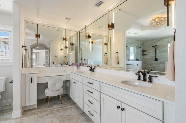 8147 White Sands Boulevard, Navarre, FL 32566