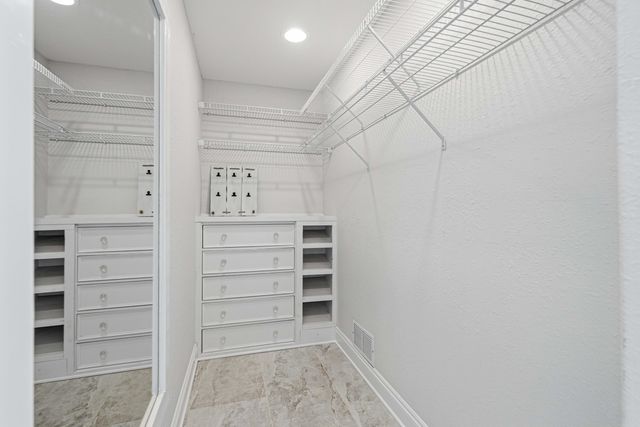 8147 White Sands Boulevard, Navarre, FL 32566