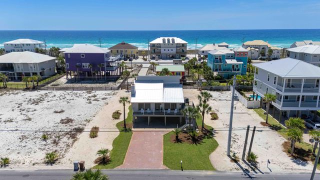 8147 White Sands Boulevard, Navarre, FL 32566