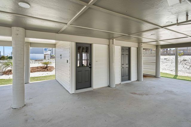 8147 White Sands Boulevard, Navarre, FL 32566