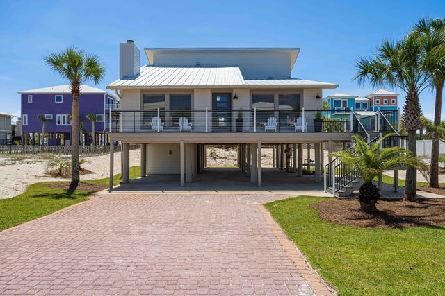 8147 White Sands Boulevard, Navarre, FL 32566