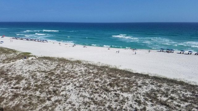 8147 White Sands Boulevard, Navarre, FL 32566