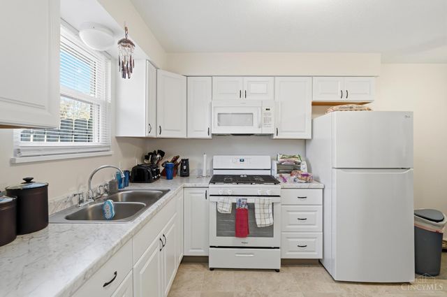 2 E Northwood Drive, Lebanon, OH 45036