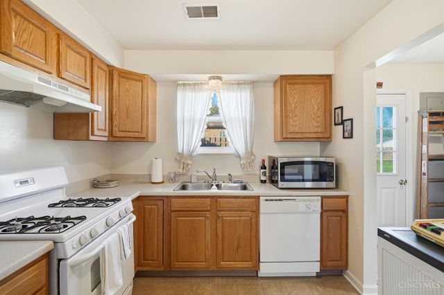 2 E Northwood Drive, Lebanon, OH 45036