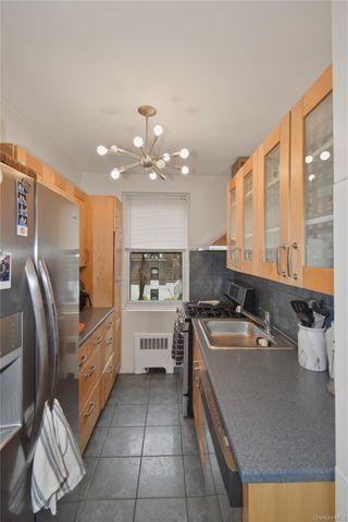 280 Collins Avenue 6I, Mount Vernon, NY 10552