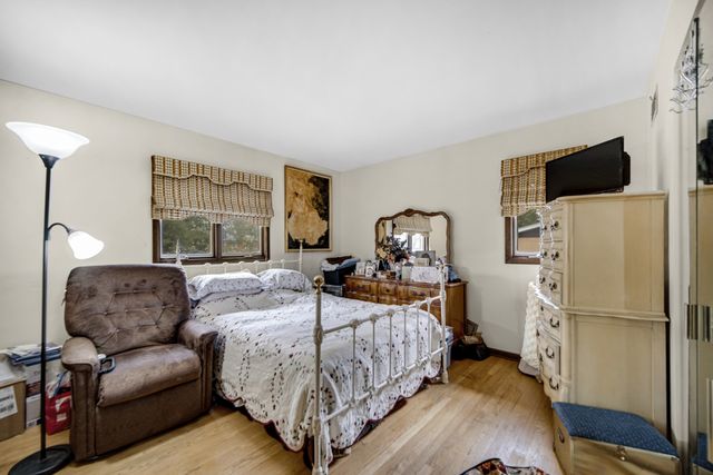 15301 Cherry Lane, Oak Forest, IL 60452