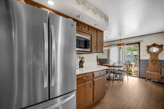 15301 Cherry Lane, Oak Forest, IL 60452