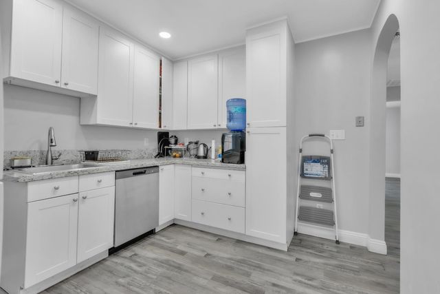 8024 19th Ave, Sacramento, CA 95826