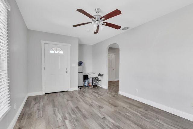 8024 19th Ave, Sacramento, CA 95826