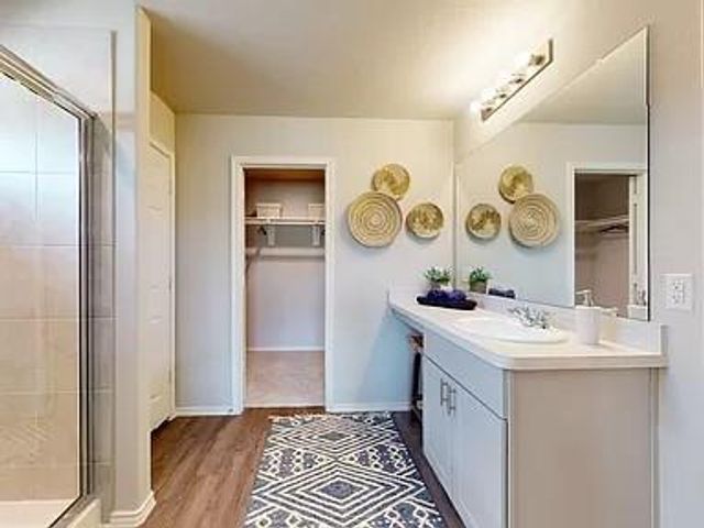 2514 E Meramec Street, Fayetteville, AR 72701