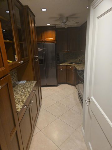 1940 NE 2nd Avenue 101-j, Wilton Manors, FL 33305