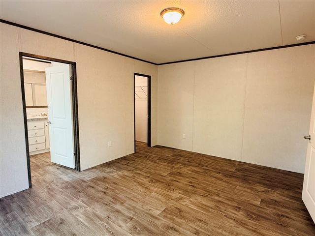 3001 Elmwood Drive, Granbury, TX 76048