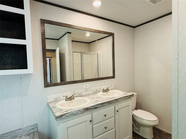 3001 Elmwood Drive, Granbury, TX 76048