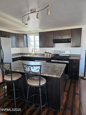 1110 4th Street, Hawthorne, NV 89415