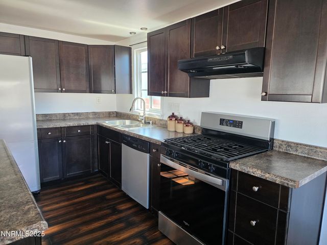 1110 4th Street, Hawthorne, NV 89415