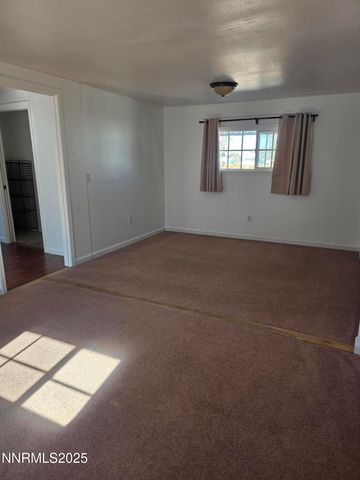 1110 4th Street, Hawthorne, NV 89415