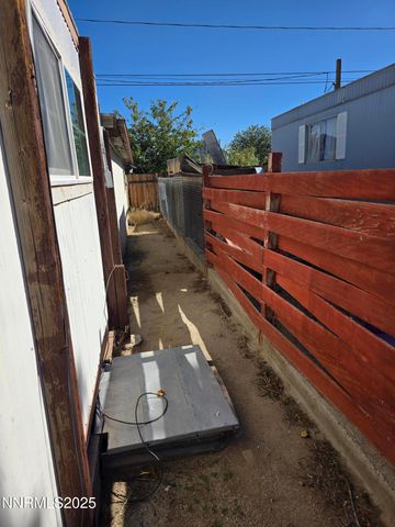 1110 4th Street, Hawthorne, NV 89415