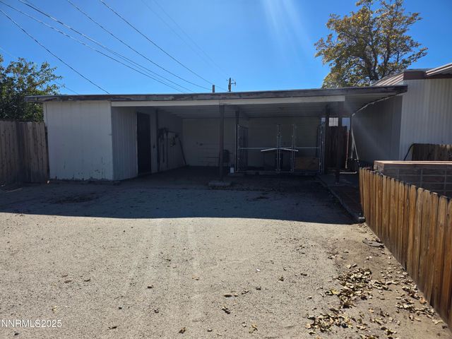 1110 4th Street, Hawthorne, NV 89415